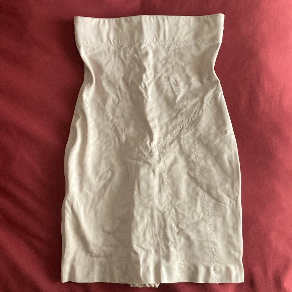 NWOT Victoria Secret miniskirt with shapewear panty in Beige / Nude